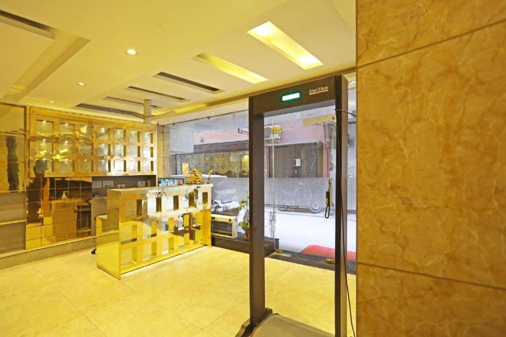 Hotel Urban Luxury 뉴델리 외부 사진